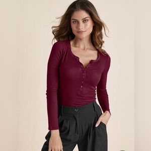VENUS Henley Top